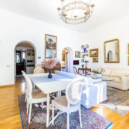 Duomo 10 Min - Elegant Flat In The Centre 밀라노